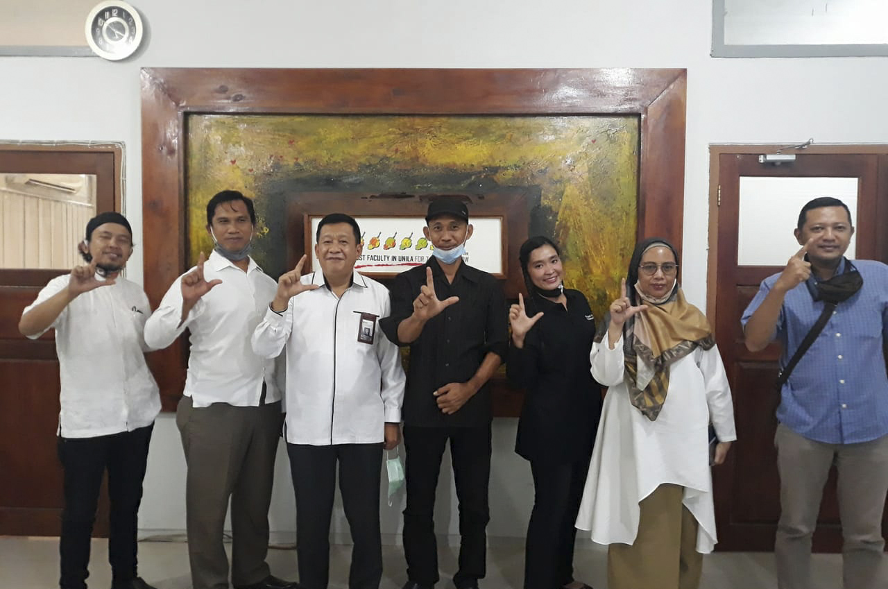 Dean of FEB Unila Collaborates with the Lampung UMKM Association for Coaching of UMKM